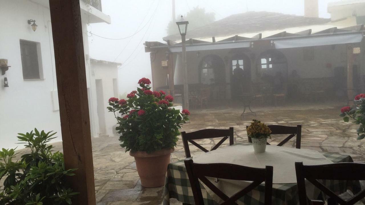 Antoniou Guesthouse Kastanitsa Exterior photo